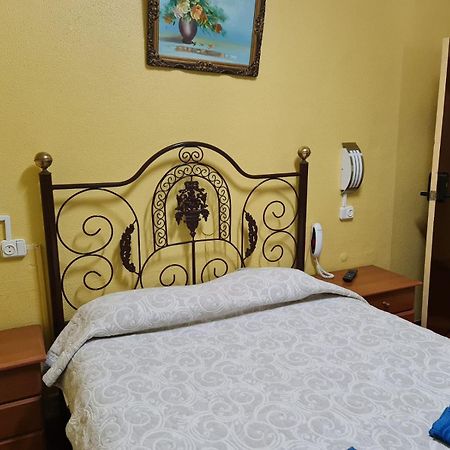 Pensao Residencial Flor Dos Cavaleiros Otel Lisboa Dış mekan fotoğraf