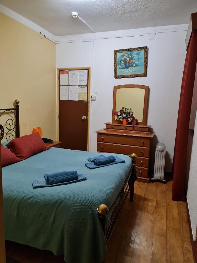 Pensao Residencial Flor Dos Cavaleiros Otel Lisboa Dış mekan fotoğraf