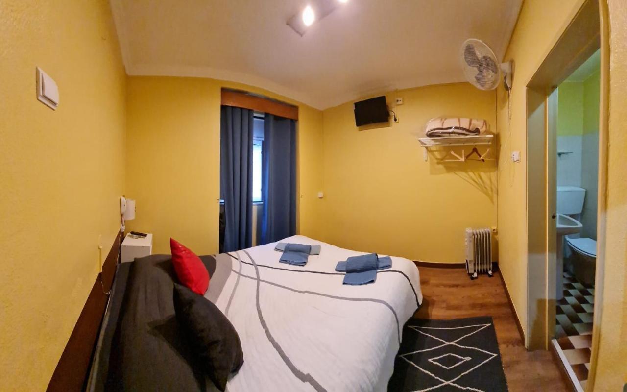 Pensao Residencial Flor Dos Cavaleiros Otel Lisboa Dış mekan fotoğraf