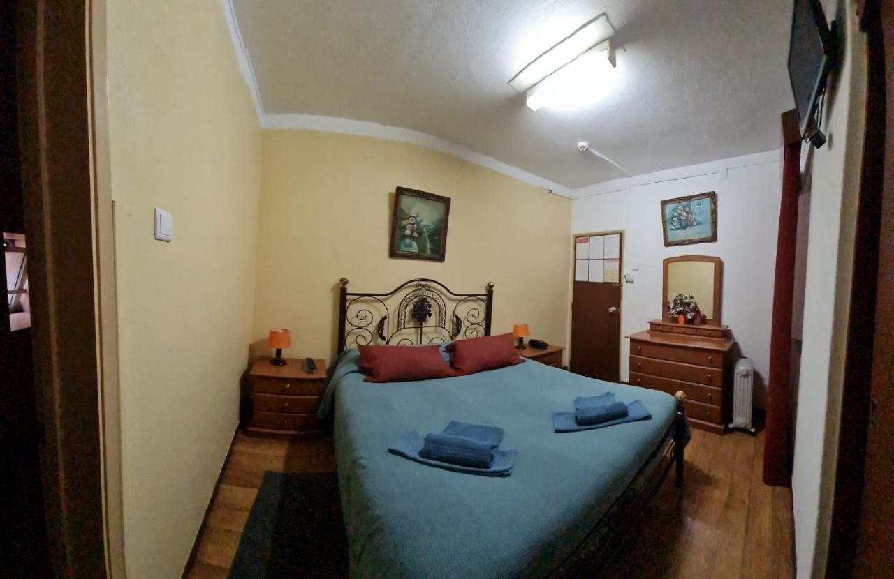 Pensao Residencial Flor Dos Cavaleiros Otel Lisboa Dış mekan fotoğraf
