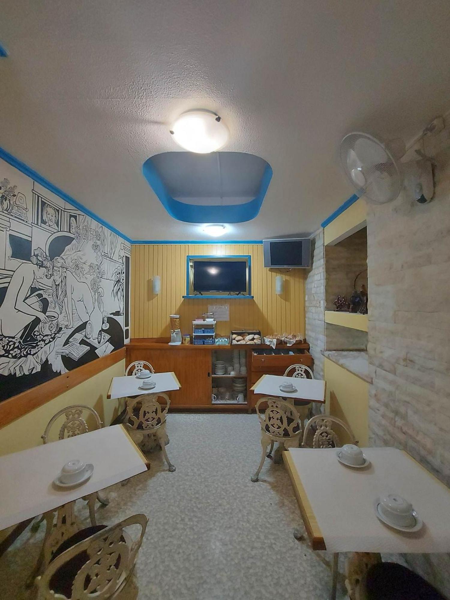 Pensao Residencial Flor Dos Cavaleiros Otel Lisboa Dış mekan fotoğraf
