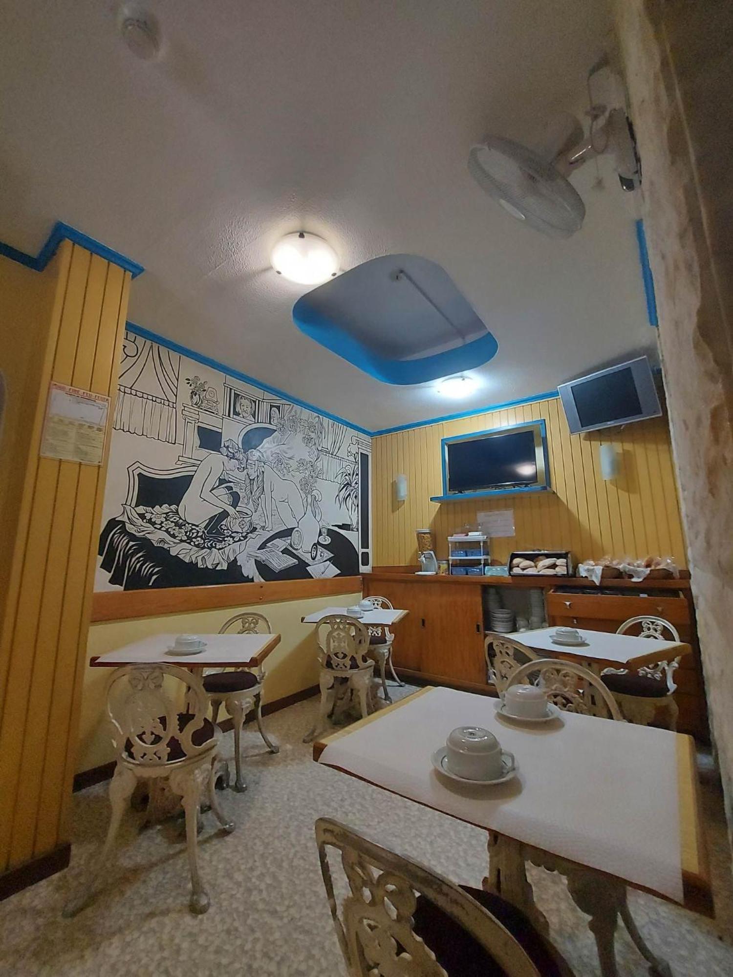 Pensao Residencial Flor Dos Cavaleiros Otel Lisboa Dış mekan fotoğraf