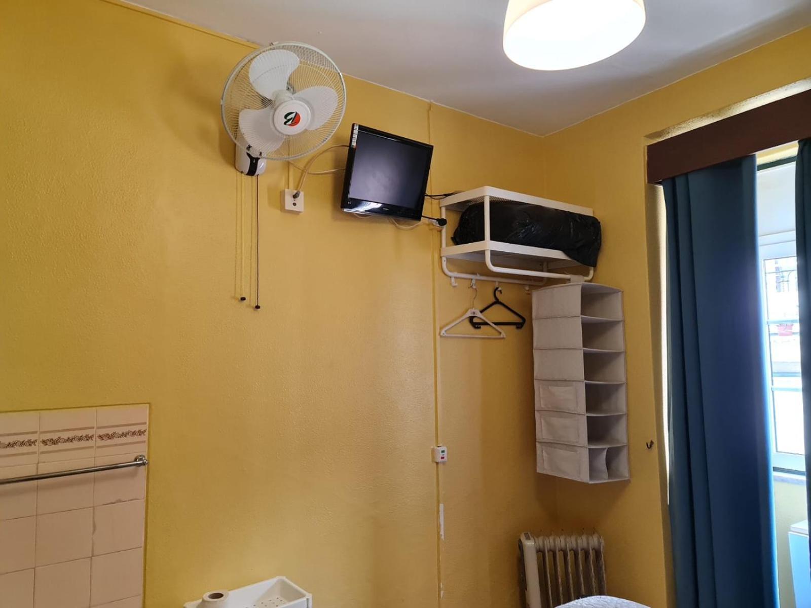 Pensao Residencial Flor Dos Cavaleiros Otel Lisboa Dış mekan fotoğraf