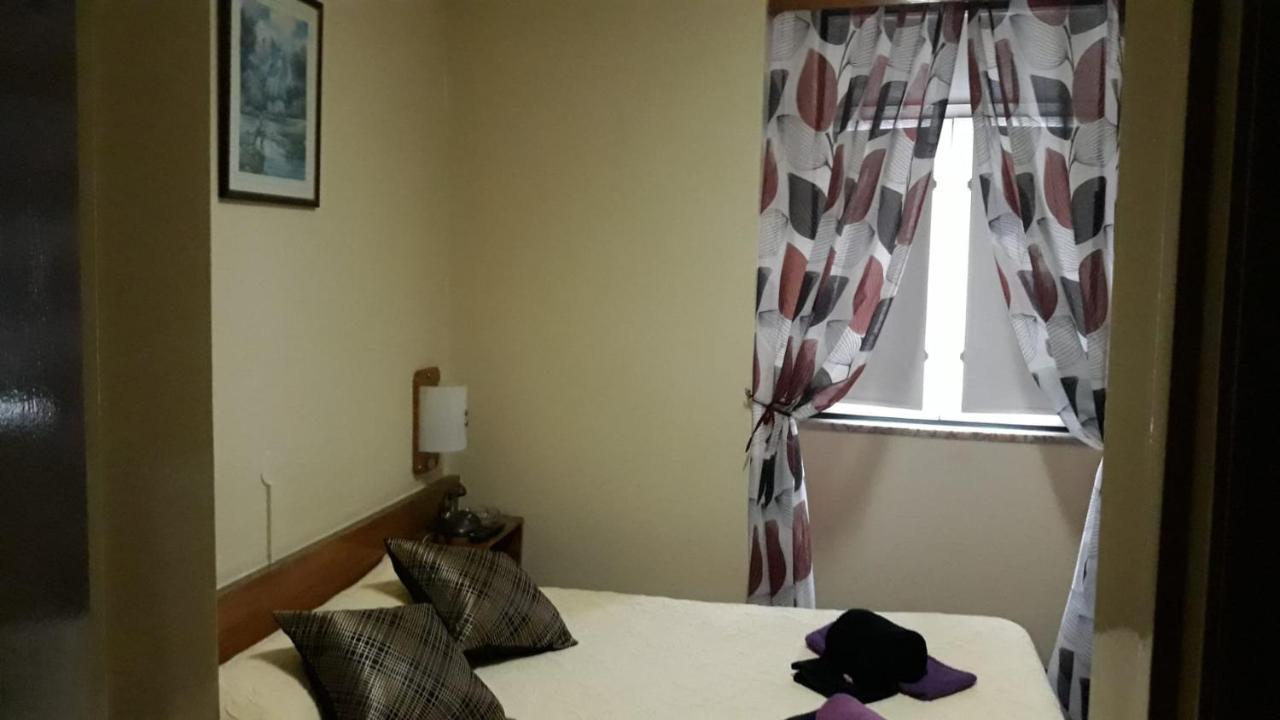 Pensao Residencial Flor Dos Cavaleiros Otel Lisboa Dış mekan fotoğraf